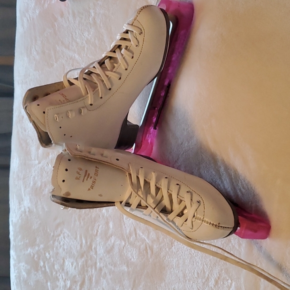 Risport RF4 Mark IV Ultima Figure Ice Skates - Picture 2 of 8